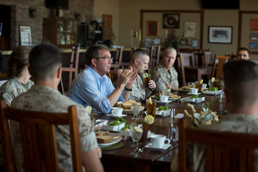 Defense Secretary Ash Carter speaks with a group of Marine Corps majors over lunch during a visit to Camp Pendleton Calif., Aug. 27, 2015. DoD photo by U.S. Air Ford Master Sgt. Adrian Cadiz