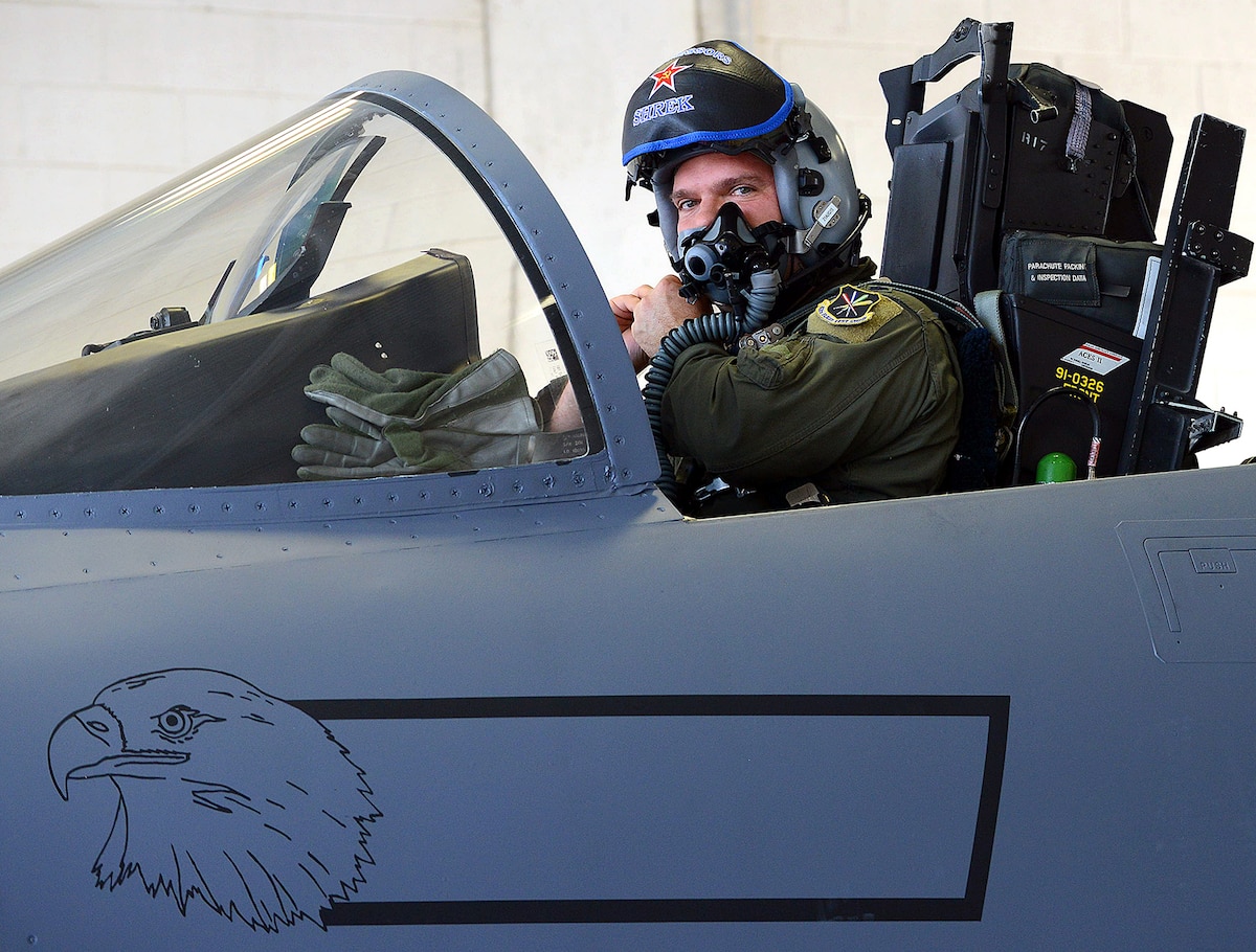 New F-15 pilot tests the limits > Robins Air Force Base > Display