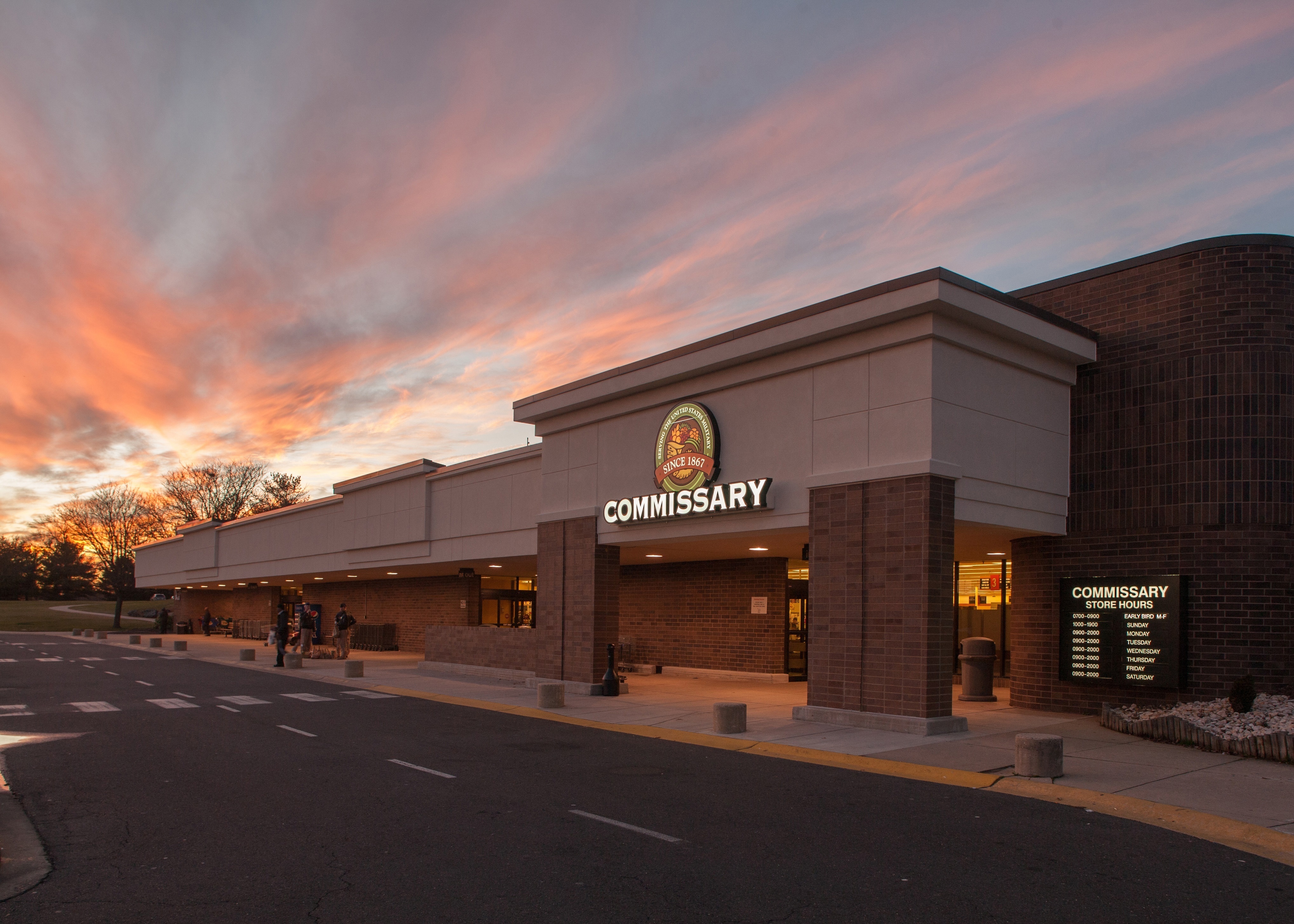 Fort Moore Commissary - bjt8mki