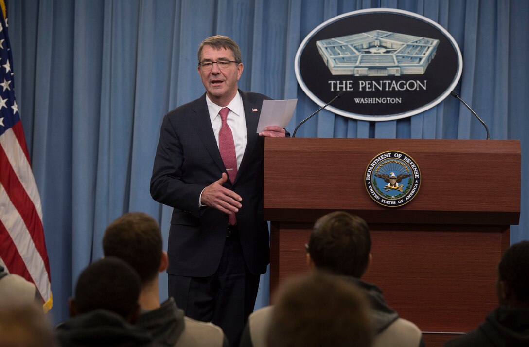 Defense Secretary Ash Carter meets with the Phoenix Suns basketball team at the Pentagon, Dec 3, 2015. DoD photo by Petty Officer 1st Class Tim D. Godbee