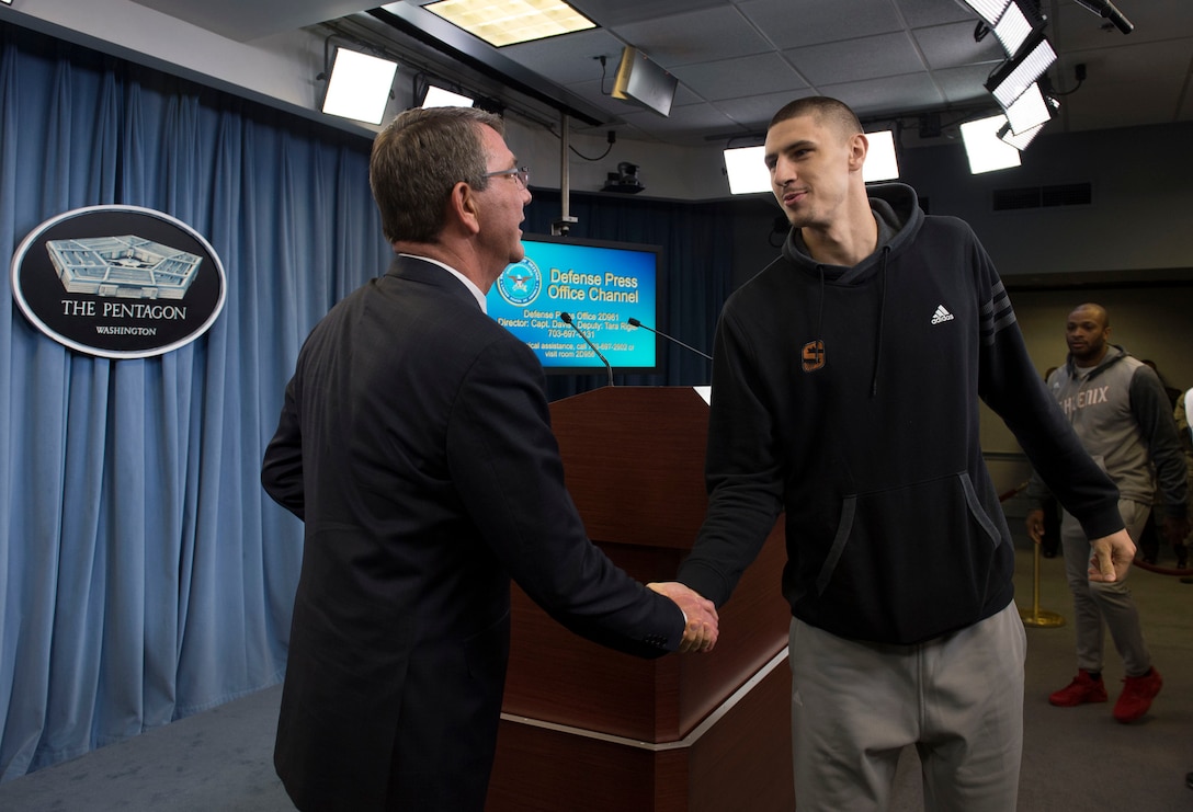 Defense Secretary Ash Carter meets with the Phoenix Suns at the Pentagon, Dec 3, 2015. DoD photo by Petty Officer 1st Class Tim D. Godbee