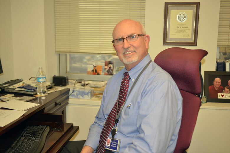 Roy Rossignol, the District Small Business Chief is the U.S. Army Corps of Engineers Nashville District Employee of the Month for October 2015. 