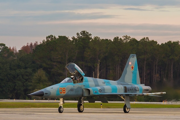 An F-5N Tiger II taxis after landing aboard Marine Corps Air Station Beaufort in Dec. 3 to support Marine Fighter Attack Training Squadron 501 in air-to-air training from Dec. 2-Dec. 11. Marine Fighter Training Squadron 401 brought five F-5N Tiger II aircraft to support red air for VMFAT-501.  Red air is the adversary forces for air-to-air training.