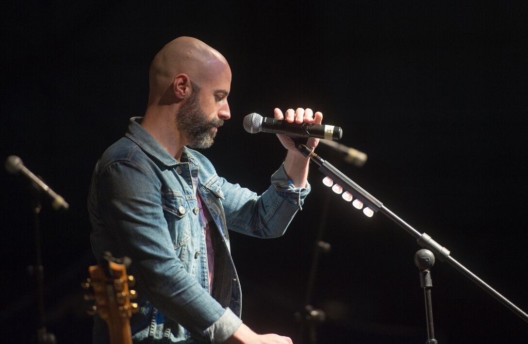Rocker Chris Daughtry performs during a USO show on Naval Air Station Sigonella, Italy, Dec. 5, 2015. DoD photo by D. Myles Cullen