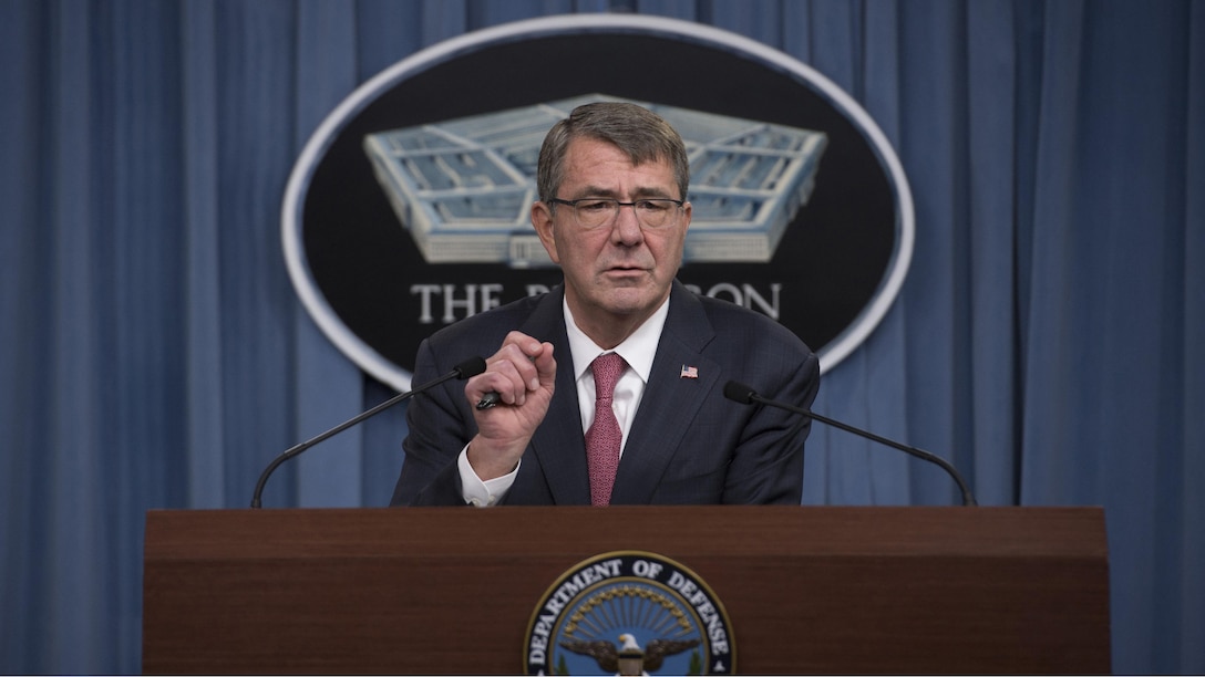 Secretary of Defense Ash Carter announces his women in service review during a press brief at the Pentagon in Arlington, Va., Dec. 3, 2015. For the first time in U.S. military history, as long as they qualify and meet specific standards, the secretary said women will be able to contribute to the Defense Department mission with no barriers at all in their way.