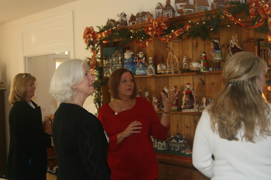 On Dec. 7, attendees of the Quantico Garden Club’s 27th annual Christmas homes tour were welcomed to snoop through seven officers’ homes aboard Quantico, all festively decorated.