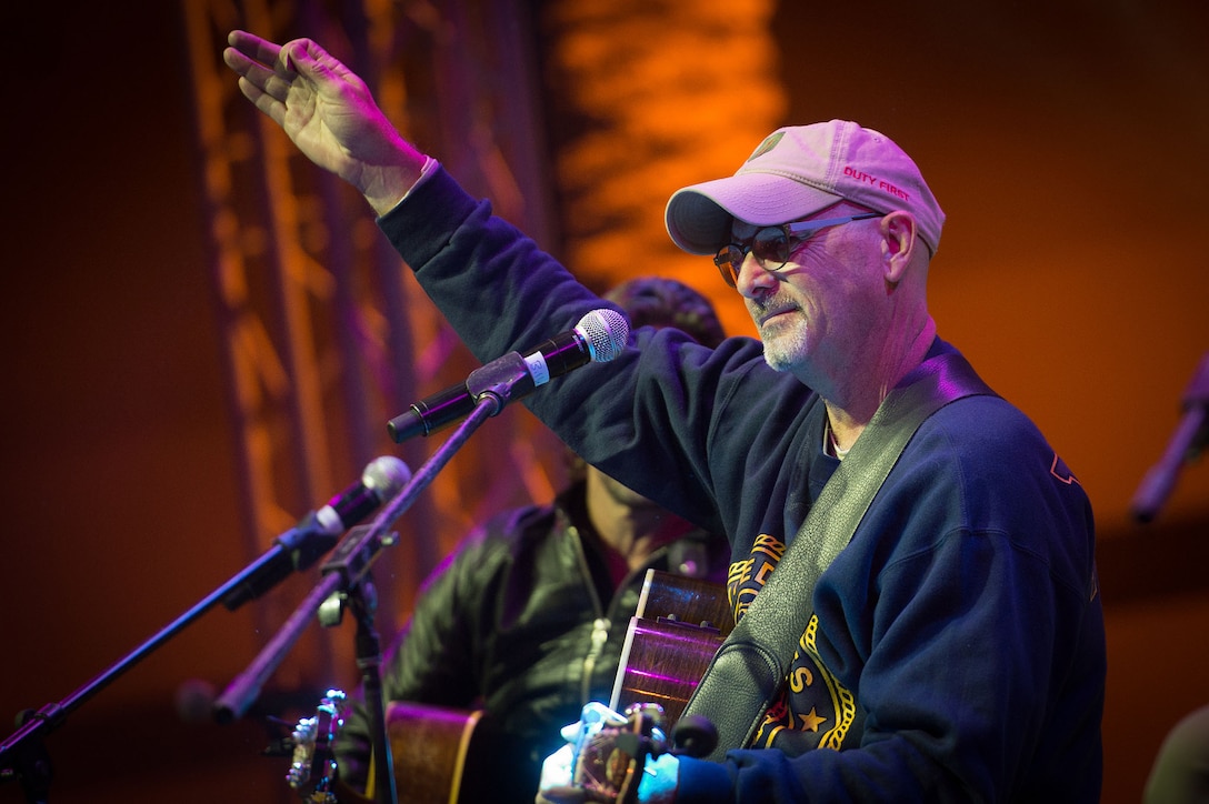 Singer/songwriter Billy Montana performs for U.S. service members at Naval Support Activity Bahrain as part of the 2015 USO Holiday Tour, Dec. 7, 2015. DoD photo by D. Myles Cullen