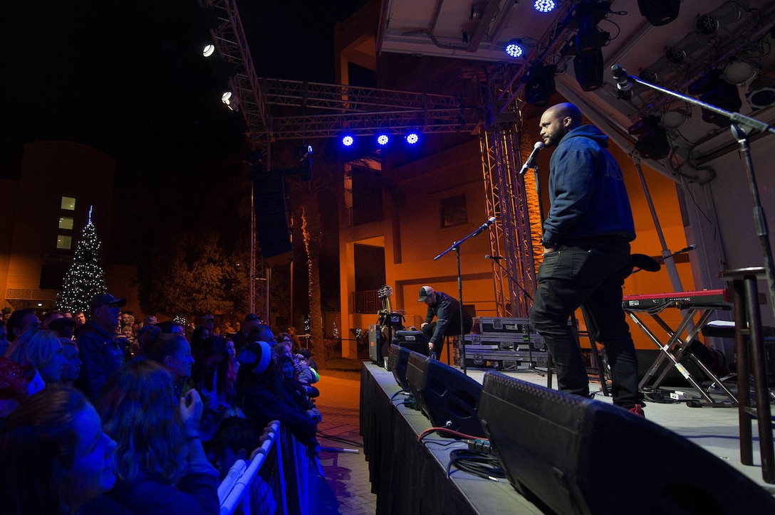 Comedian Sydney Castillo performs for U.S. service members at Naval Support Activity Bahrain during a stop by the 2015 USO Holiday Tour, Dec. 7, 2015. DoD photo by D. Myles Cullen
