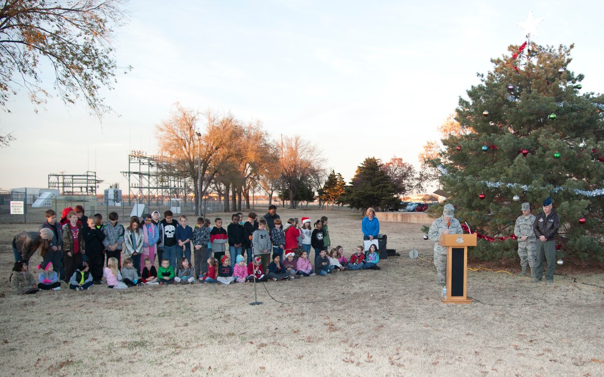 Base Christmas Tree lights up the plains > Vance Air Force Base