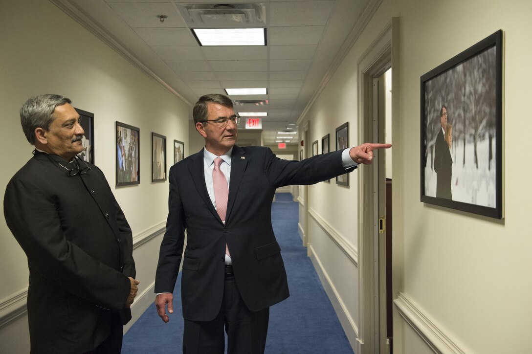 U.S. Defense Secretary Ash Carter, right, gives Indian Defense Minister Manohar Parrikar a tour before a dinner he hosted at the Pentagon, Dec. 9, 2015. DoD photo by Air Force Senior Master Sgt. Adrian Cadiz