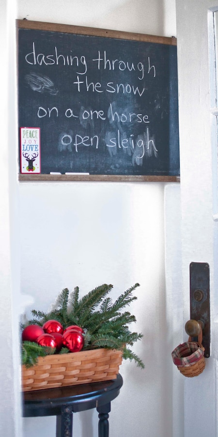 On Dec. 7, attendees of the Quantico Garden Club’s 27th annual Christmas homes tour were welcomed to snoop through seven officers’ homes aboard Quantico, all festively decorated.