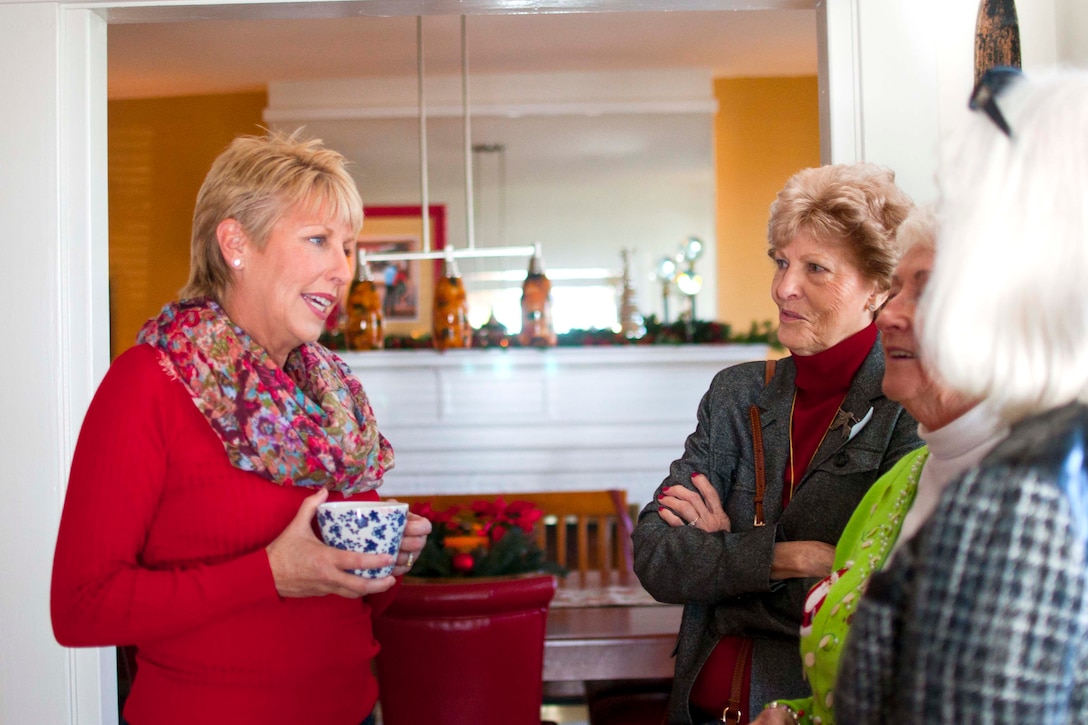 On Dec. 7, attendees of the Quantico Garden Club’s 27th annual Christmas homes tour were welcomed to snoop through seven officers’ homes aboard Quantico, all festively decorated.