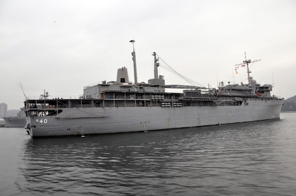 131015-N-MF277-030
YOKOSUKA, Japan (Oct. 15, 2013) - 
The Emory S. Land-class submarine tender USS Frank Cable (AS-40) arrives at Commander, Fleet Activities Yokosuka (CFAY) for a scheduled port visit as part of Frank Cable's routine deployment to the Western Pacific. (U.S. Navy photo by Mass Communication Specialist 2nd Class (EXW) Sebastian McCormack/ Released) 