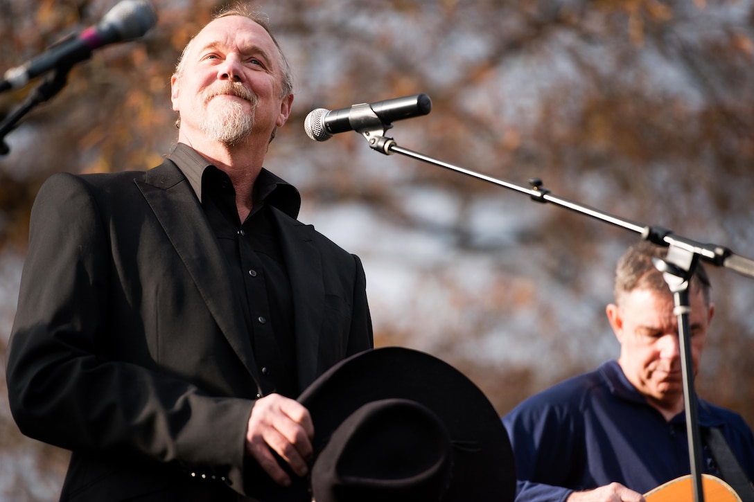 Singer Trace Adkins performs “Arlington” during the opening ceremony of the annual Wreaths Across America event in Arlington National Cemetery in Arlington, Va., Dec. 12, 2015. U.S. Army photo by Rachel Larue