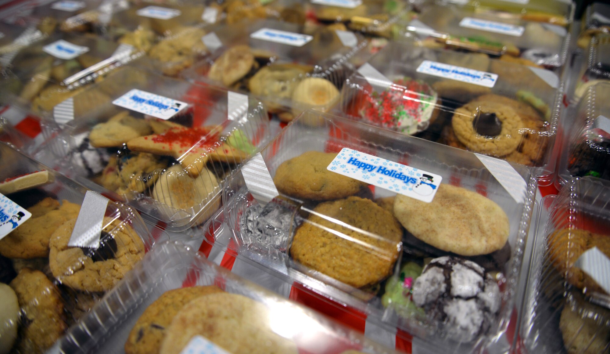 Annual cookie drive helps Airmen spread holiday cheer > Royal Air Force