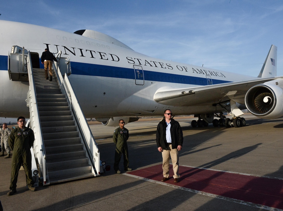 U.S. Defense Secretary Ash Carter boards an aircraft to depart from Incirlik Air Base, Turkey, Dec. 15, 2015. DoD photo by Army Sgt. 1st Class Clydell Kinchen