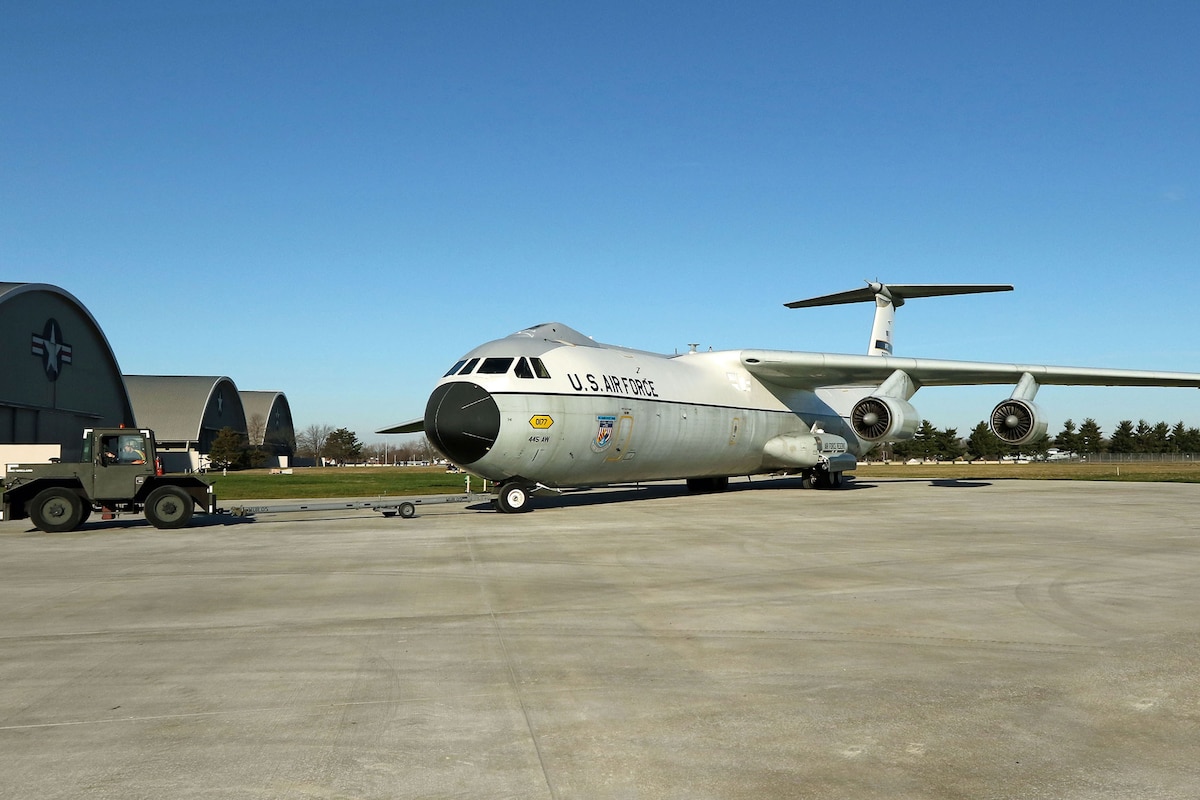 Aircraft14機、Passenger1機 Lockheed C-141C Starlifter 