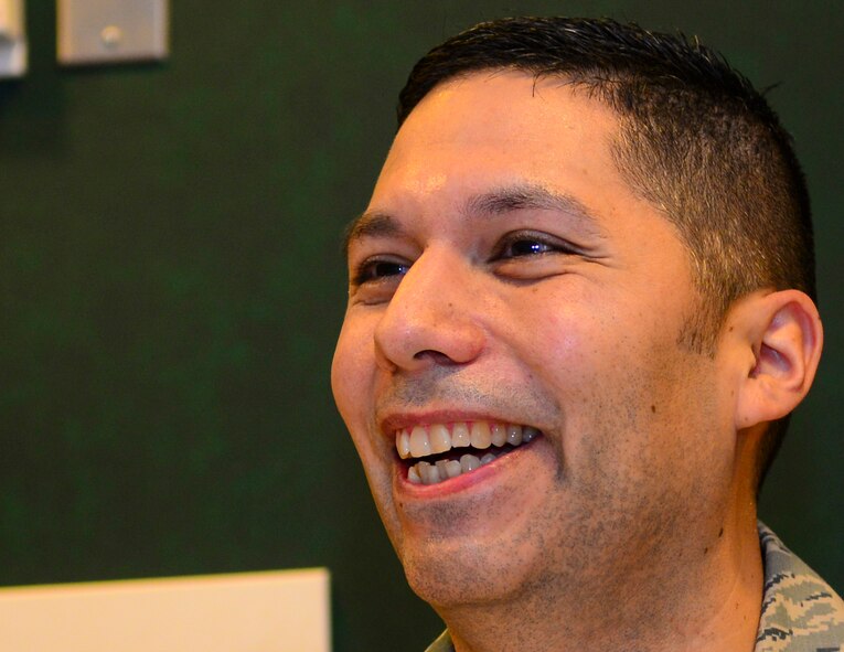 Senior Master Sgt. Mitchell McDonald, 2nd Aircraft Maintenance Squadron commander’s support staff superintendent, asks questions to chief master sergeants during a speed mentoring session at Barksdale Air Force Base, La., Dec. 11, 2015. The mentor program began as a way for Airmen to learn from junior NCOs, but has expanded to include senior NCOs and chief master sergeants. (U.S. Air Force photo/Senior Airman Benjamin Raughton)