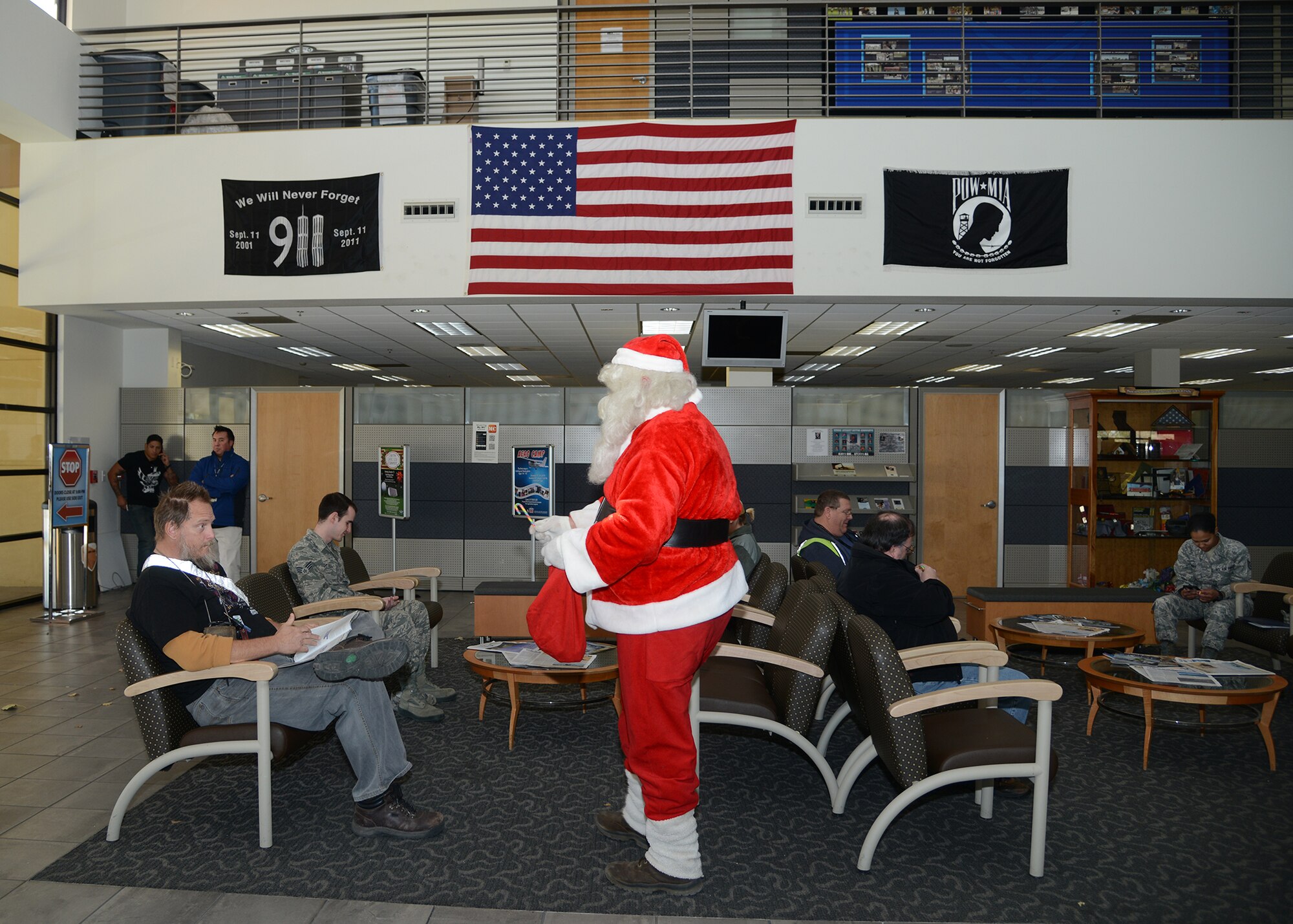Santa Claus drops by Bldg. 3000. (U.S. Air Force photo by Rebecca Amber)