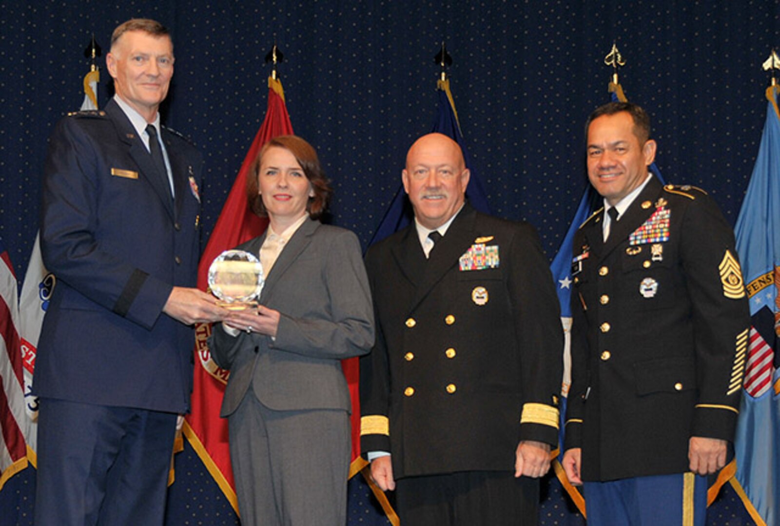 DLA awards Columbus associates for achievement in 2015 > Defense ...