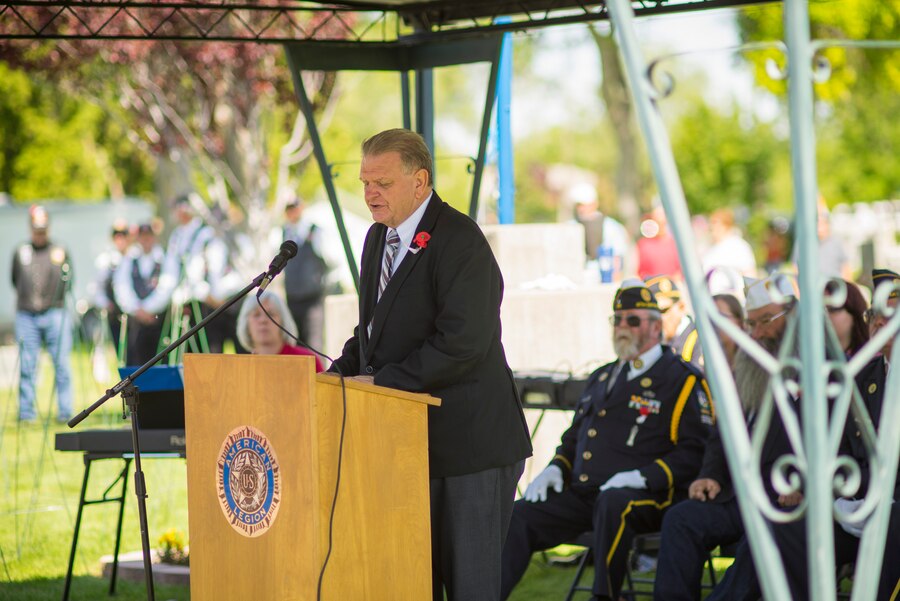 Mountain Home Mayor Tom Rist speaks at a Memorial Day service at Mountain View Cemetery in Mountain Home, Idaho, May 25, 2015. Rist's tenure as mayor has been marked by frequent attendance and participation in events with the nearby base and local veterans. (U.S. Air Force photo by Tech. Sgt. Samuel Morse/RELEASED)