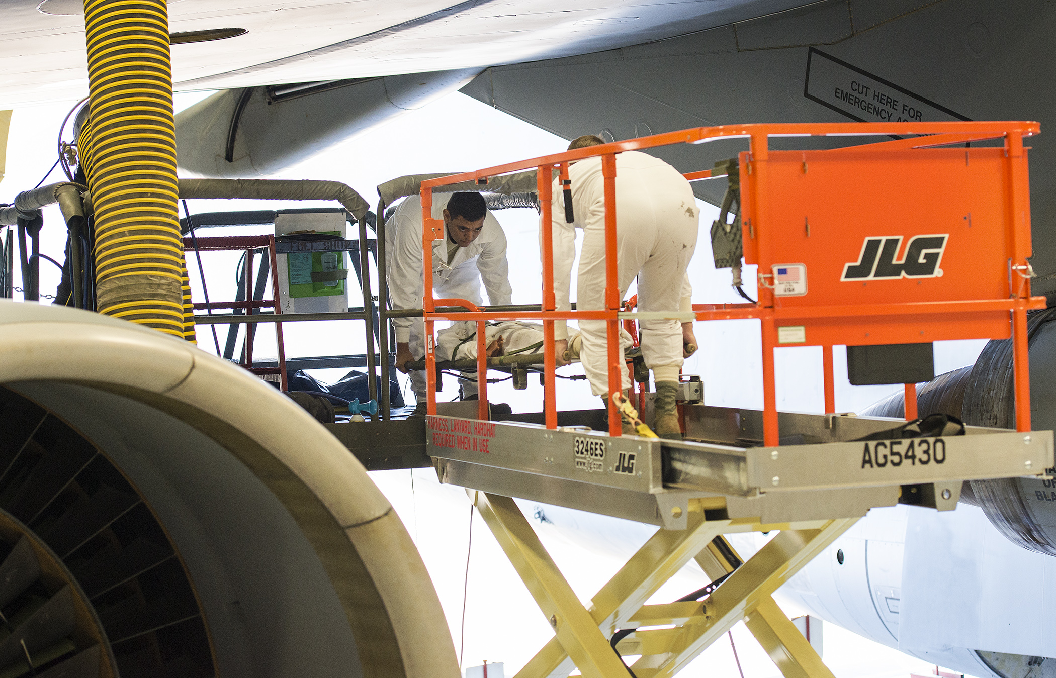 Alamo Wing Conducts Fuel Extraction Exercise > 433rd Airlift Wing