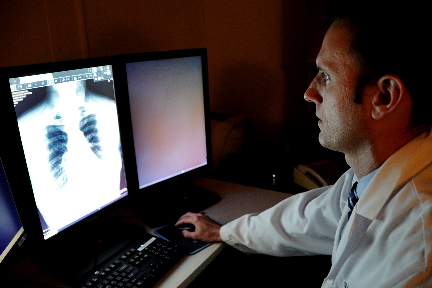 Dr. Jason Oaks