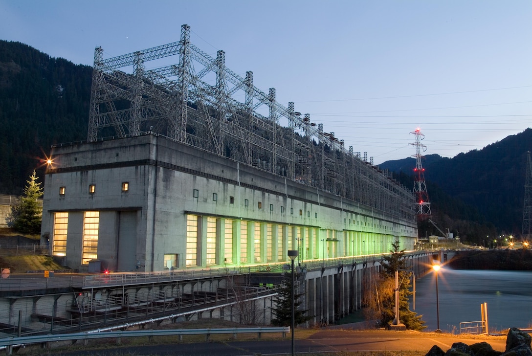 Visitors to Bonneville Lock and Dam, located about 40 miles east of Portland, Oregon, can learn about hydropower, fish and navigation, or enjoy hiking around historic Fort Cascades trails.