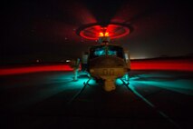 U.S. Marines with 1st Reconnaisance Battalion, 1st Marine Division board a UH-1Y Huey Venom during Steel Knight 16 (SK-16) at Marine Corps Air-Ground Combat Center Twenty-nine Palms, Calif., Dec. 11, 2015. Steel Knight is an annual field training exercise that enables 1st Marine Division to test and refine its command and control capabilities by acting as the headquarters element for a forward-deployed Marine Expeditionary Force.(U.S. Marine Corps Combat Camera Photo by Lance Cpl. Nathaniel Castillo/RELEASED)