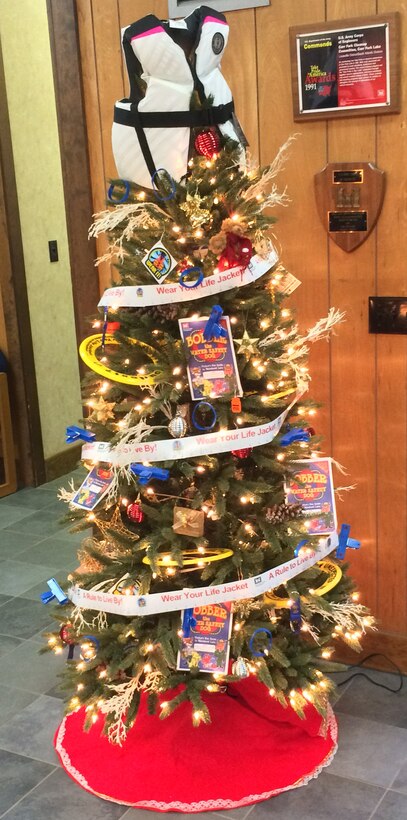 The Christmas tree at Carr Creek Lake, Sassafras, Ky., reminds vistors to wear their life jackets when on the water.
