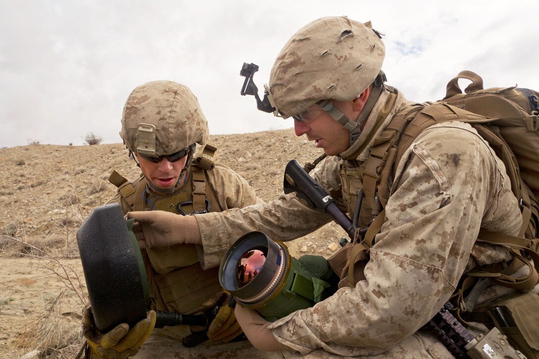 Marines perform a pre-combat check on a Javelin shoulder-fired anti ...