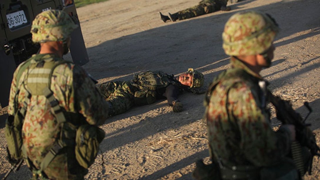 Marines with 1st Reconnaissance Battalion, 1st Marine Division, and members of the Japan Ground Self-Defense Force conduct amphibious raids and military operations on urban terrain during Exercise Iron Fist 15 aboard Camp Pendleton on Feb. 3, 2015. Exercise Iron Fist 15 is an annual bilateral training exercise between U.S. and Japanese military forces that builds their combined ability to conduct amphibious and land-based contingency operations. IF15, currently in its tenth iteration, is scheduled from Jan. 26 to Feb. 27, 2015, in southern California. (U.S. Marine Corps photo by Cpl. Angel Serna/Released)