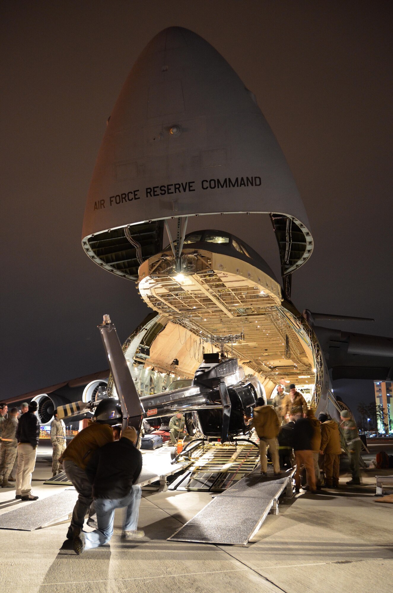 Westover Airlift Control Flight (ALCF) Airmen conduct exercise Patriot Palm at Marine Corps Air Station, Kanneohe Bay, Hawaii, Jan. 11 through Jan. 17.  ALCF is unique in that they are the first troops into a location that does not already have a working air base and usually have to operate alone until they bring in the aircraft needed to finalize the set-up of a functioning base. (U.S. Air Force photo/Staff Sgt.Kelly Goonan)