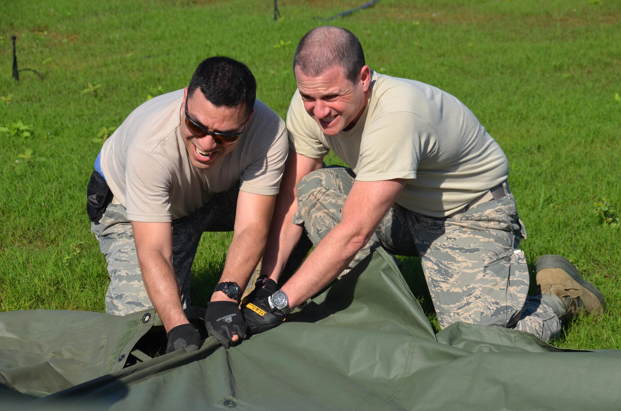 Westover Airlift Control Flight (ALCF) Airmen conduct exercise Patriot Palm at Marine Corps Air Station, Kanneohe Bay, Hawaii, Jan. 11 through Jan. 17.  ALCF is unique in that they are the first troops into a location that does not already have a working air base and usually have to operate alone until they bring in the aircraft needed to finalize the set-up of a functioning base. (U.S. Air Force photo/Staff Sgt.Kelly Goonan)