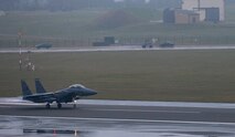 An F-15E Strike Eagle assigned to the 494th Fighter Squadron takes off from Royal Air Force Lakenheath, England, Feb. 5, 2015. The 494th Fighter Squadron participated in a three-day exercise to evaluate their response time to real-world alerts. The fighter pilots’ training focuses on maintaining joint readiness while building interoperable capabilities. (U.S. Air Force photo by Airman 1st Class Dawn M. Weber/Released)