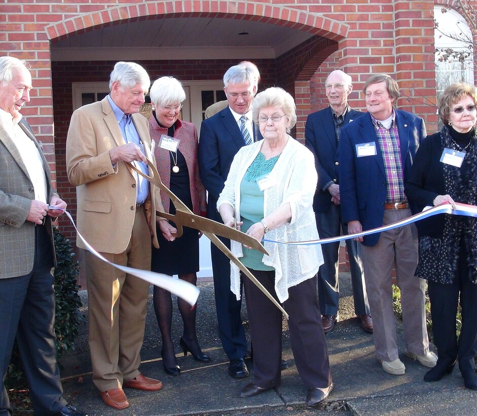 Dignitaries cut the ribbon to dedicate the Tennessee-Tombigbee Waterway Transportation Museum in Columbus, Miss., Feb. 6, 2015. 
