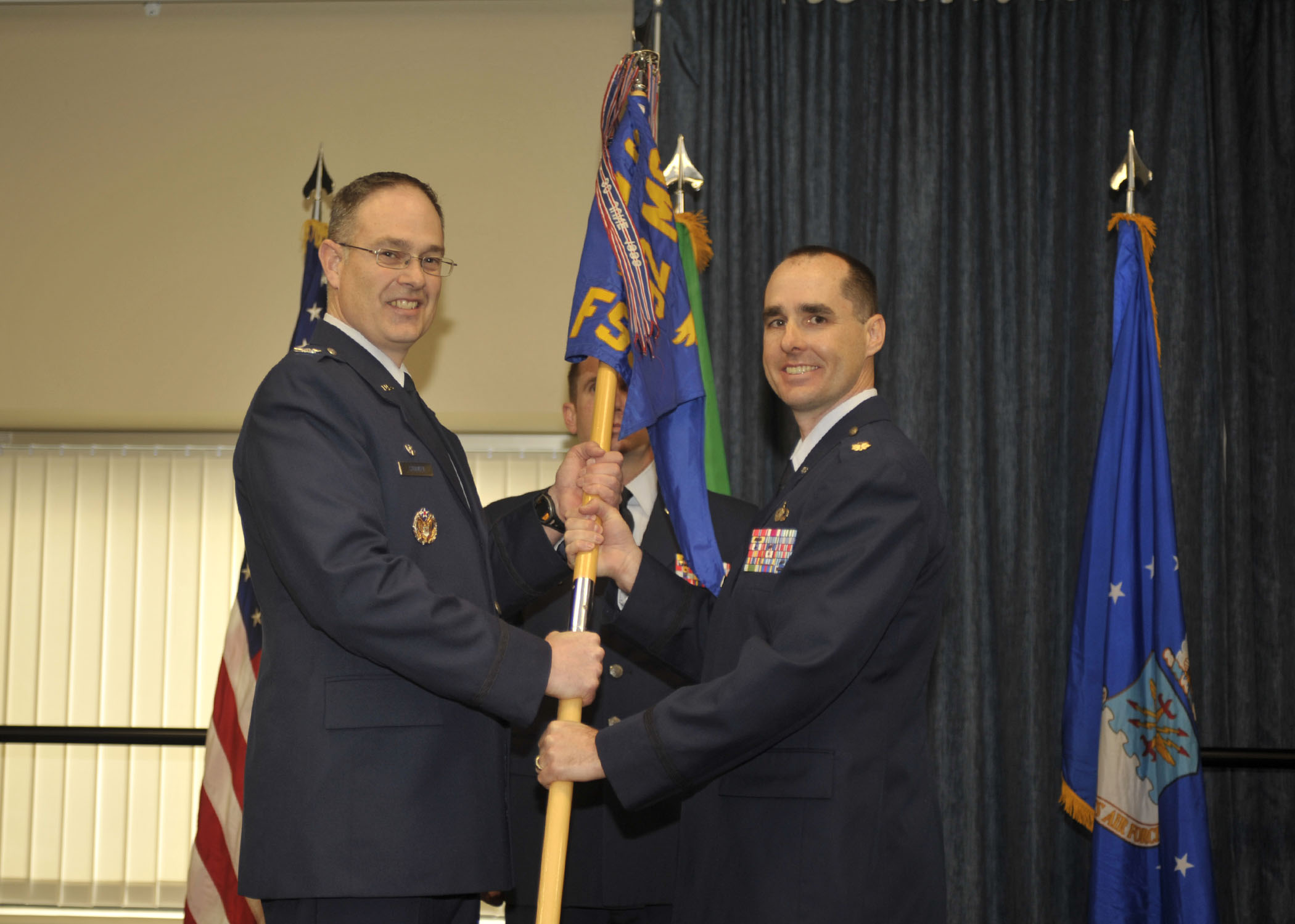 Team Fairchild new 92nd FSS commander > Fairchild Air Force