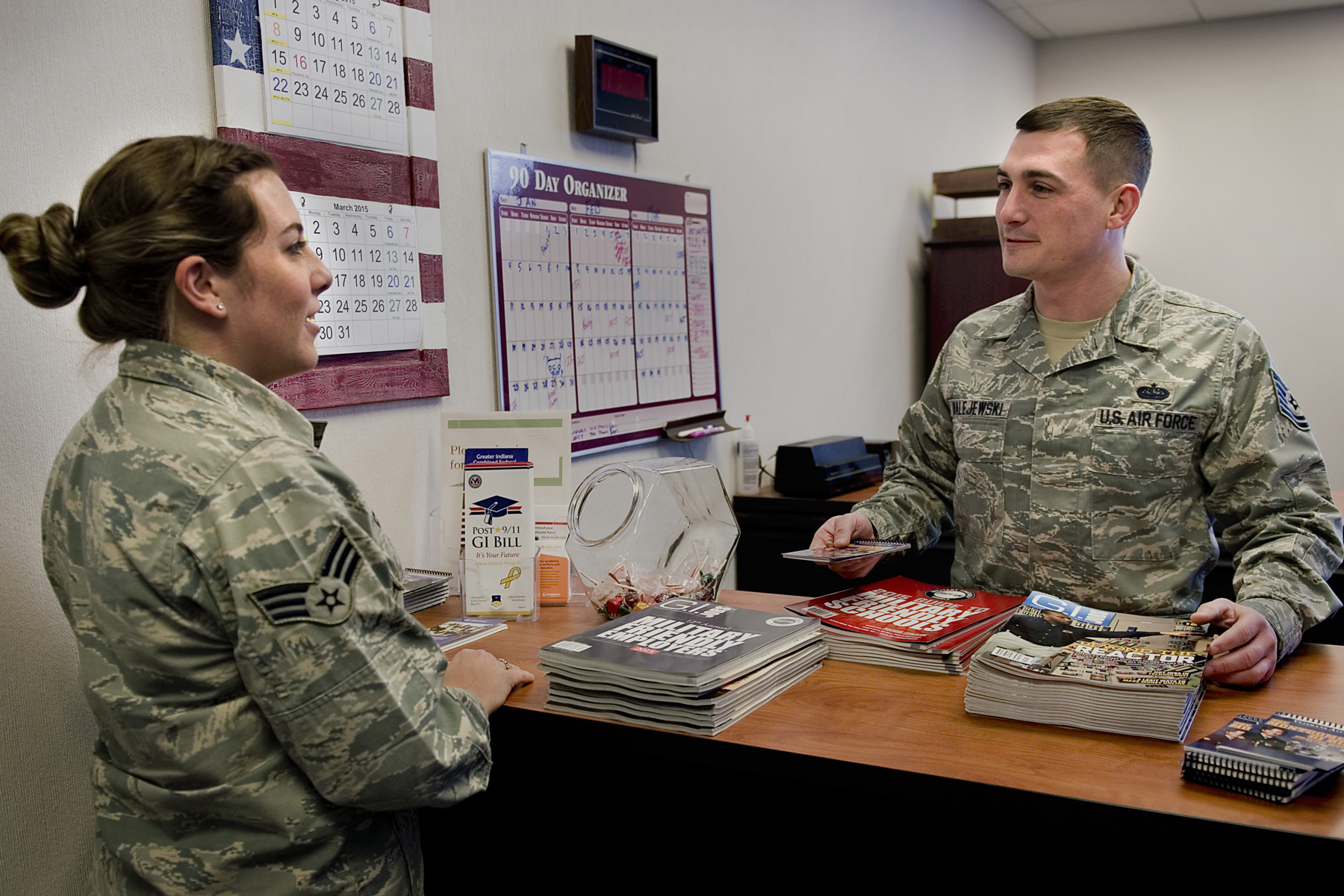 Grissom Airman aids civilian during medical emergency > Air Force