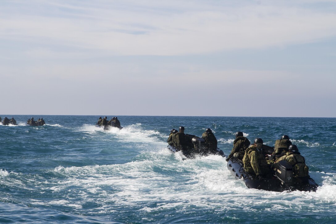 Marines with 1st Reconnaissance Battalion, 1st Marine Division, and members of the Japan Ground Self-Defense Force conduct amphibious raids and military operations on urban terrain aboard Marine Corps Base Camp Pendleton, Calif., Feb. 3, 2015, during Exercise Iron Fist. Exercise Iron Fist is an annual bilateral training exercise between U.S. and Japanese military forces that builds their combined ability to conduct amphibious and land-based contingency operations.