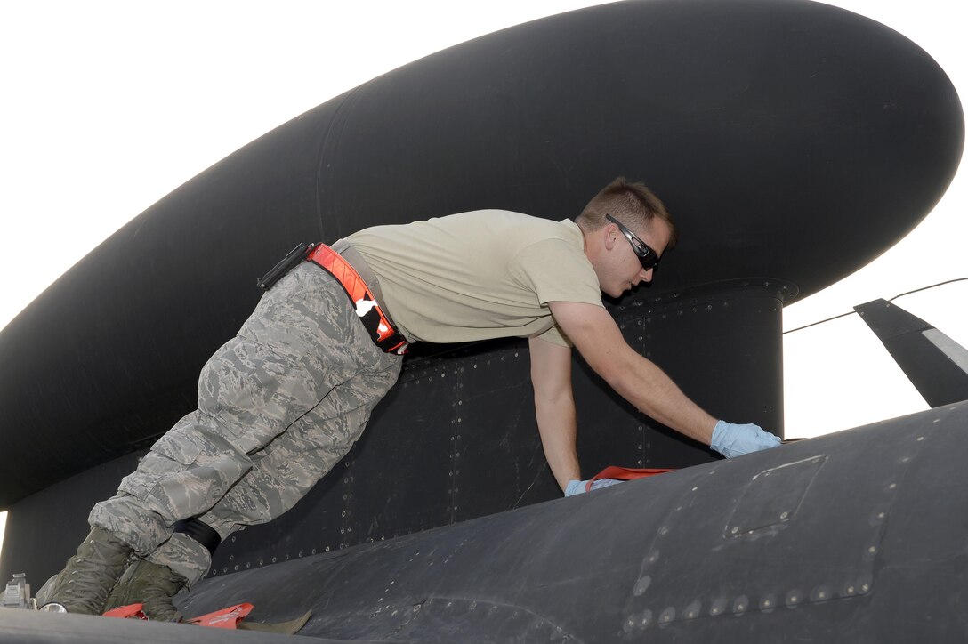 Senior Airman Jordan, Dragon Aircraft Maintenance Unit, prepares to do a post-flight inspection on a U-2 Dragon Lady at an undisclosed location in Southwest Asia Feb. 9, 2015. The capability the Dragon AMU provides to the warfighter not only on the ground but all across this area of responsibility is a unique capability that isn’t found in very many other places around the world. Jordan is currently deployed from Beale Air Force Base, Calif. (U.S. Air Force photo/Tech. Sgt. Marie Brown) 