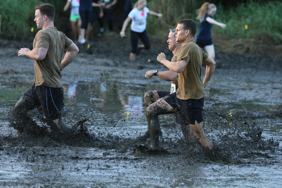 Getting down and dirty > Marine Corps Base Hawaii > News Article Display