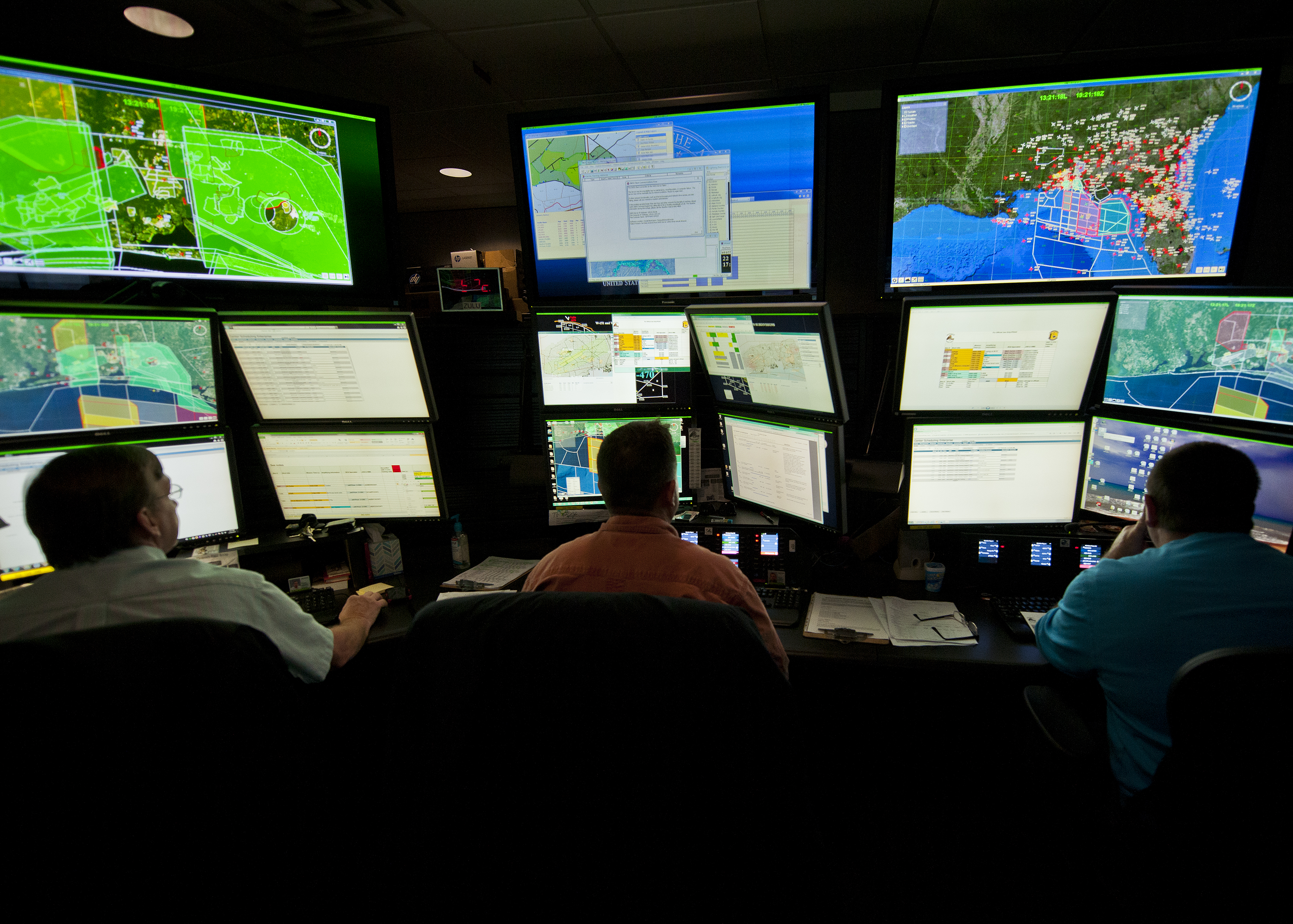 Operations center tracks Eglin's range activities > Eglin Air Force