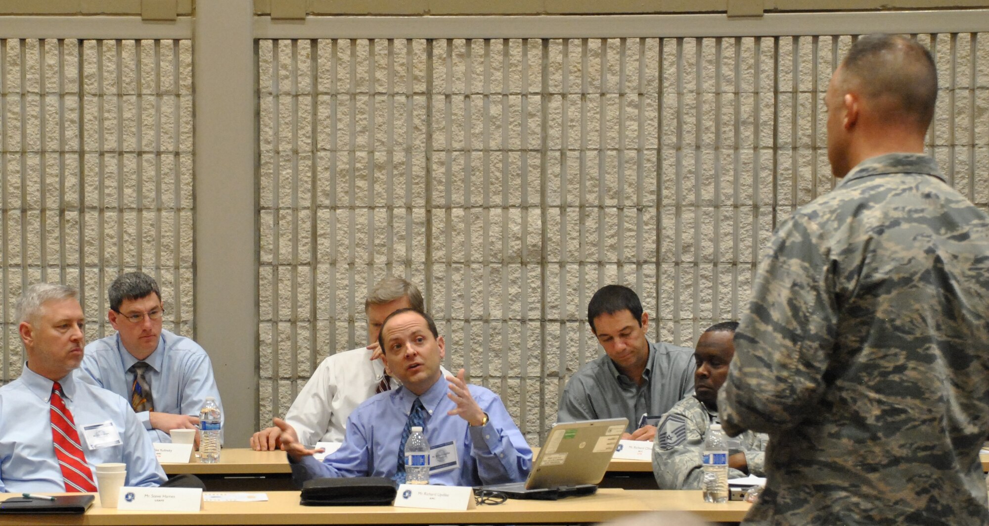 Lt. Col. Dan Guinan, chief of AFCEC’s built infrastructure activities analysis branch, leads discussions at the GeoBase Compass Workshop Jan. 27-30 in San Antonio, Texas.  The workshop marks the first time in seven years that Air Force geo integration officers have gathered in person to build a roadmap for the future of the GeoBase program. (U.S. Air Force photo/Roger Gragg/Released)