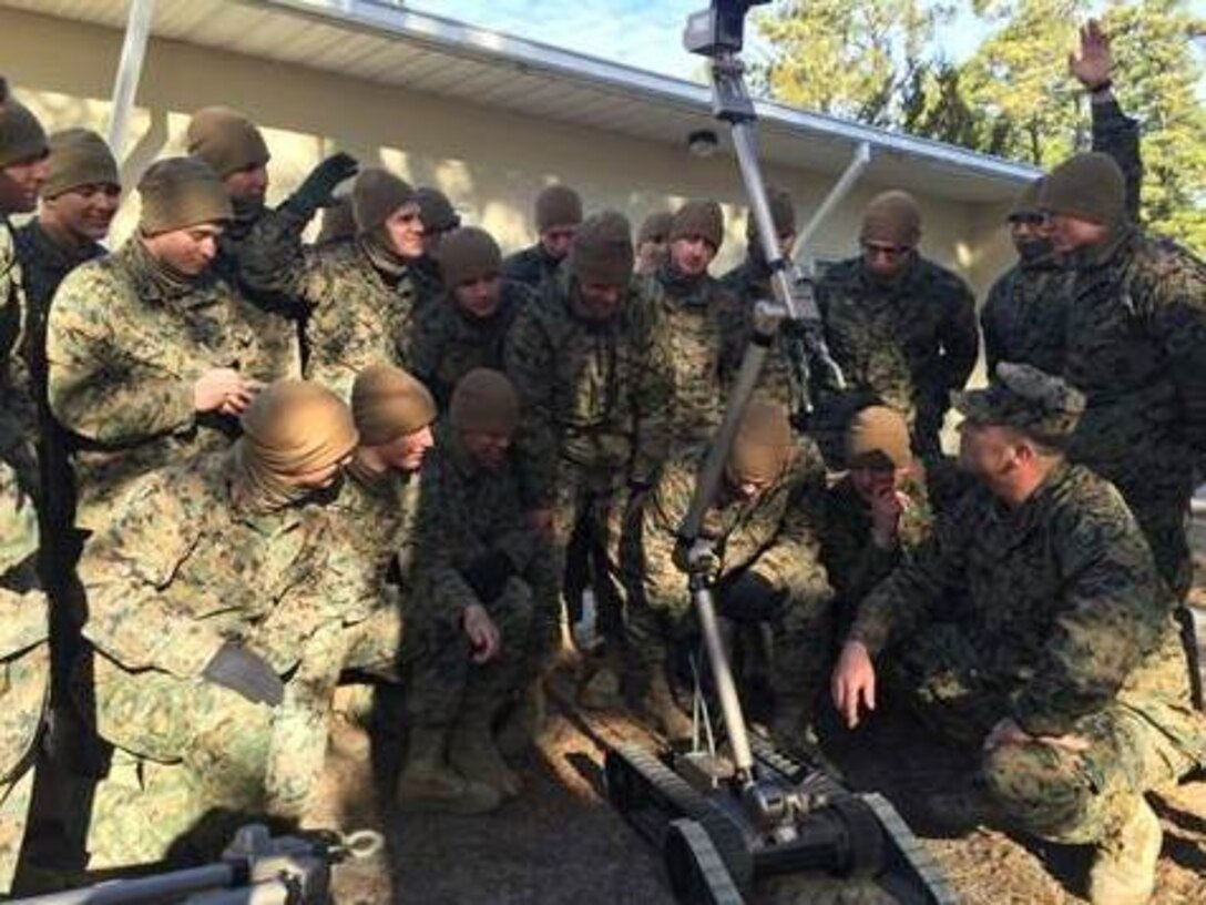 Marines of BCE10-15 learn about the characteristics of robots.