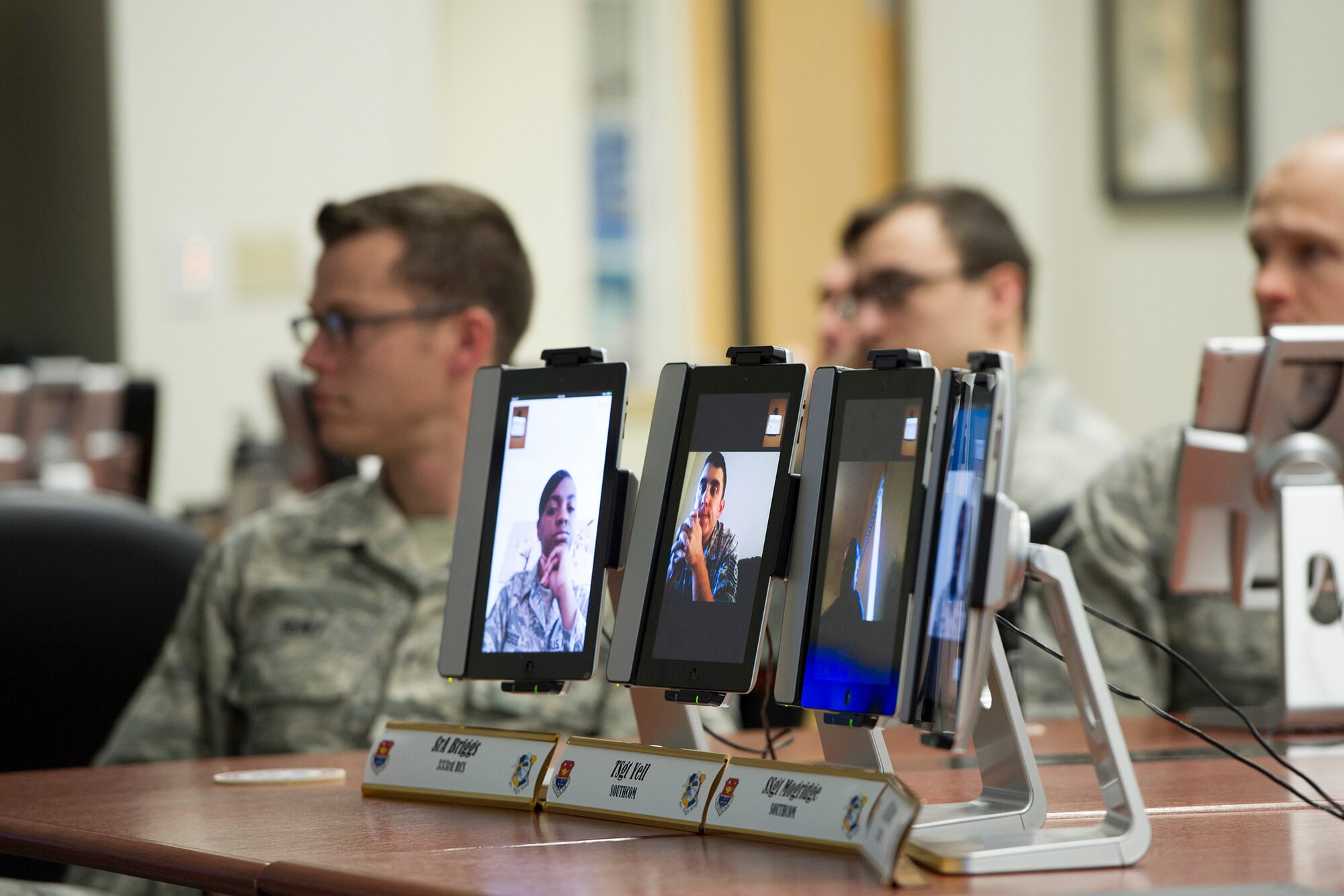 Students attending virtually listen to the guest speaker during this month’s Informed Decision Seminar at the professional development center located at Patrick Air Force Base, Fla.  The course is for students who are within 15 months of their current separation date Feb. 11, 2015. (U.S. Air Force photo/Matthew Jurgens)