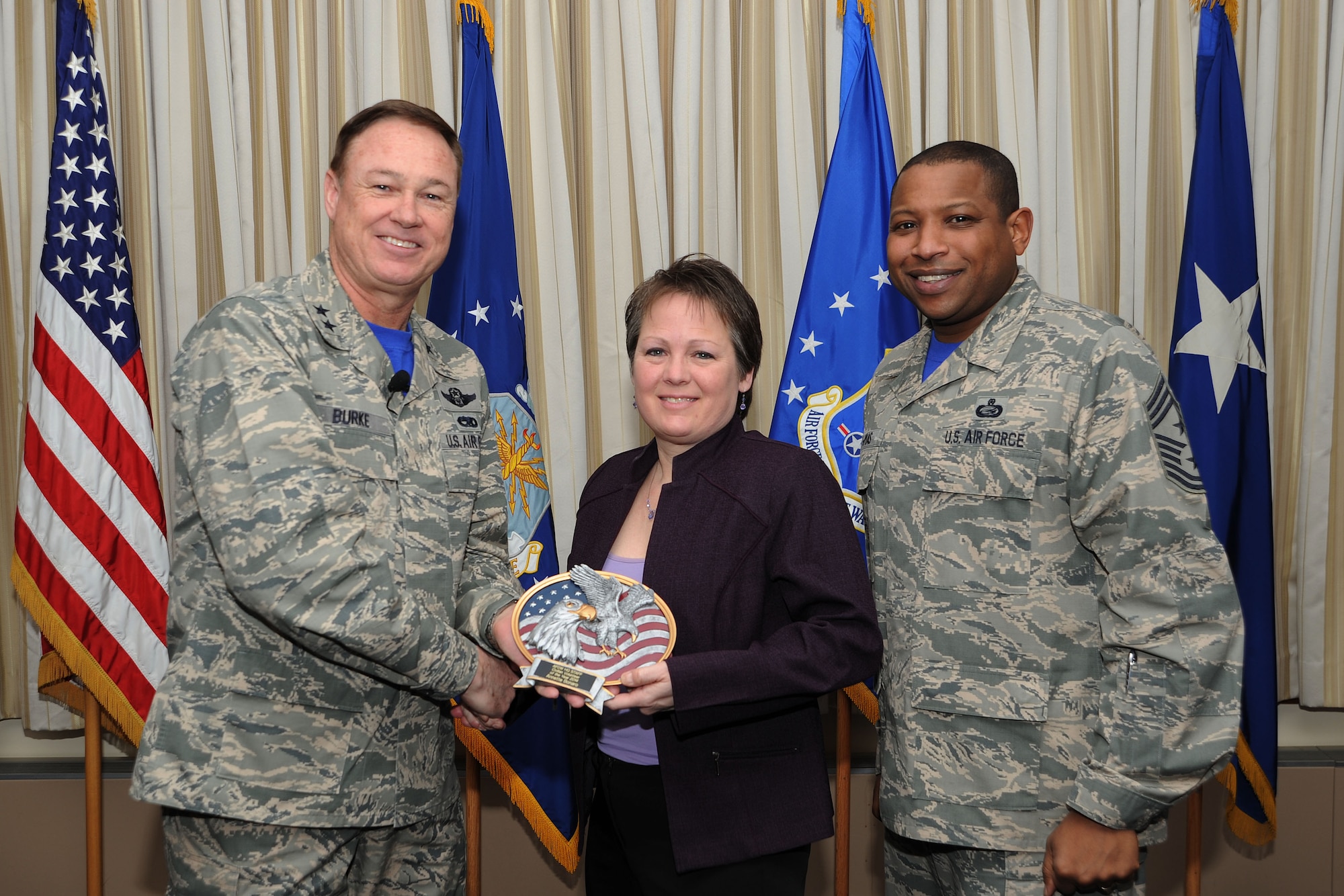 AFDW Airmen win HQ-level annual awards > Air Force District of ...