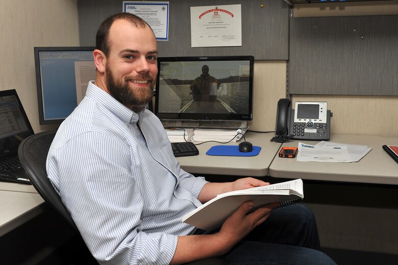 NASHVILLE, Tenn. – Matthew Granstaff, biologist in the Project Planning Branch is the U.S. Army Corps of Engineers Nashville District Employee of the Month for November 2014. 