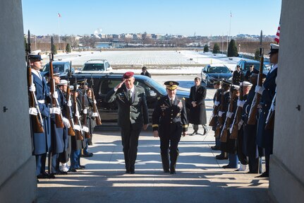 18th Chairman of the Joint Chiefs of Staff Gen. Martin E. Dempsey welcomes Israel Defense Forces Chief of General Staff Lt. Gen. Benjamin Gantz to the Pentagon, Jan. 8, 2014.