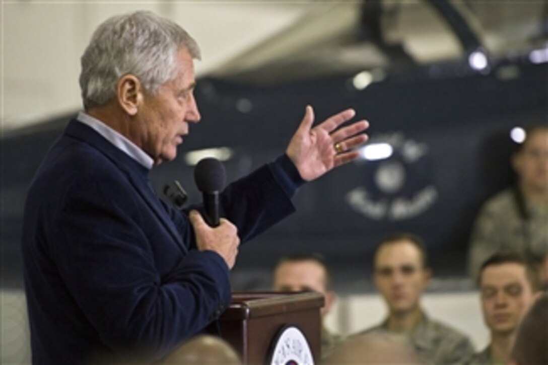 Defense Secretary Chuck Hagel speaks to airmen on Whiteman Air Force Base, Mo., Jan. 13, 2015. Hagel is on his last official domestic trip to thank troops from all four service branches and to say farewell.