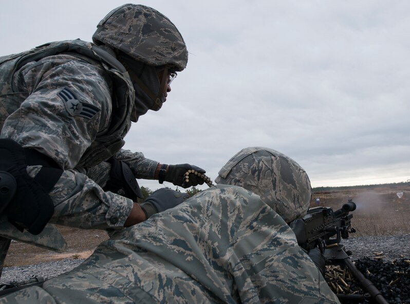 Airmen assigned to the 919th Special Operations Security Forces Squadron complete heavy weapons qualification firing Jan 10, 2015 at Duke Field, Fla.  (U.S. Air Force photo/ Tech. Sgt. Jasmin Taylor)